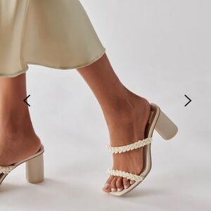 Dolce Vita Vanilla Pearls Noel Heels